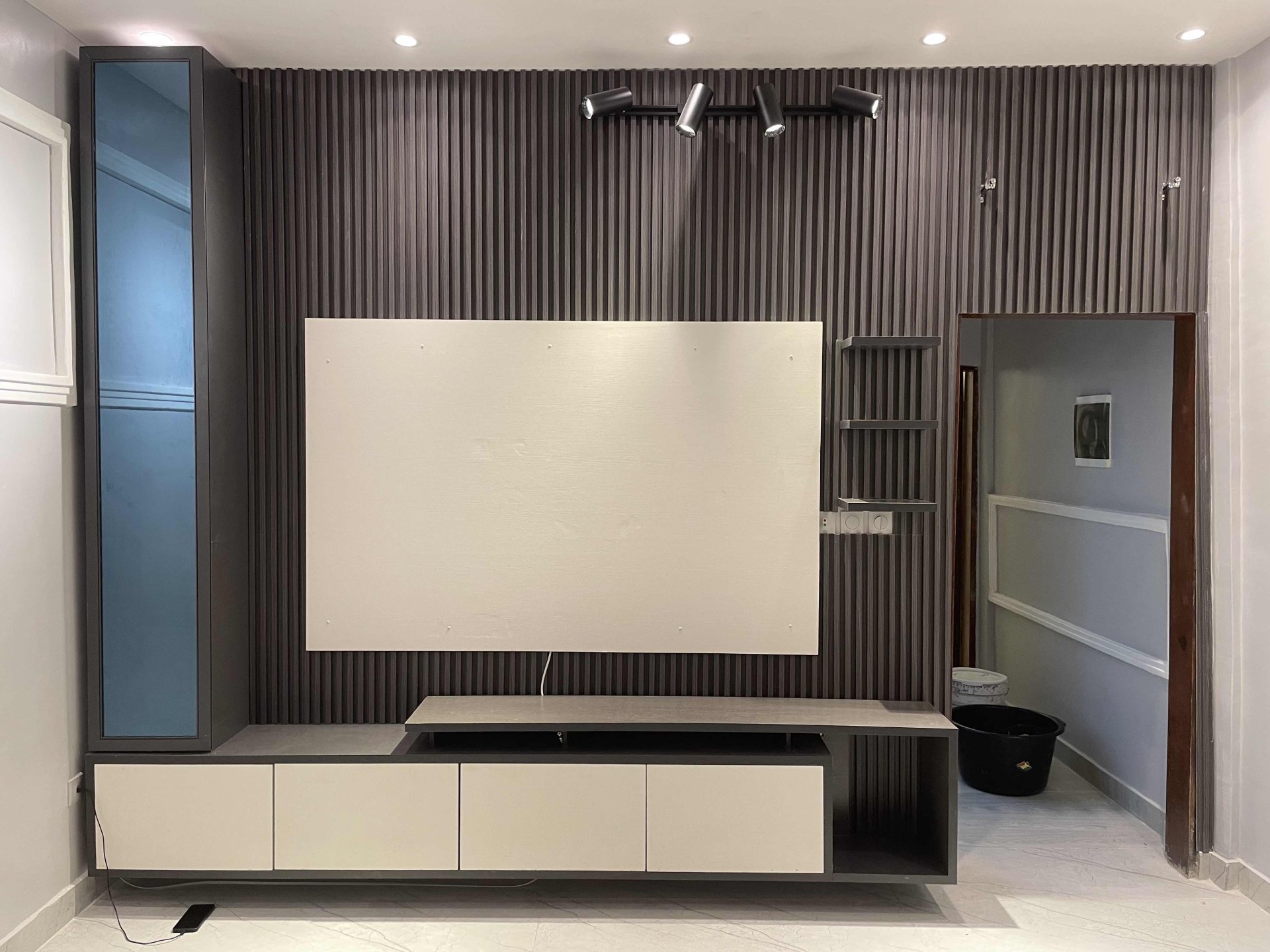 Meuble TV mural